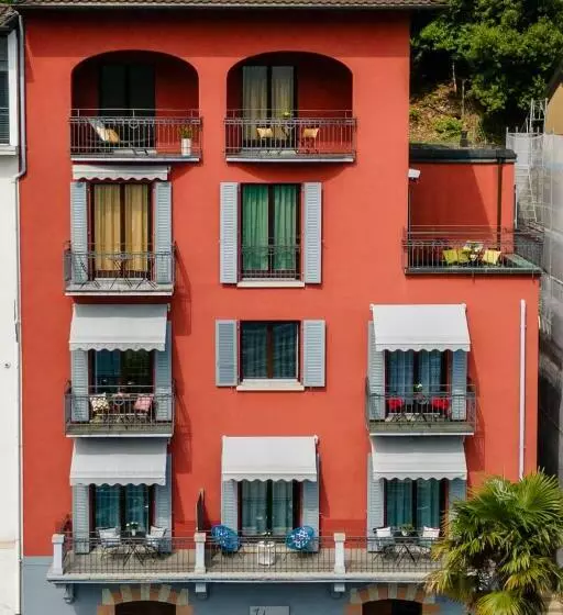 76 The Lake House   Lugano