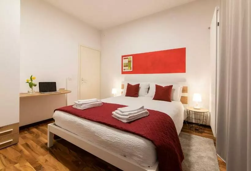 76 The Lake House   Lugano