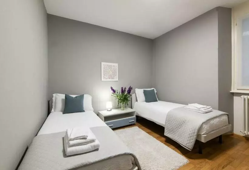 76 The Lake House   Lugano