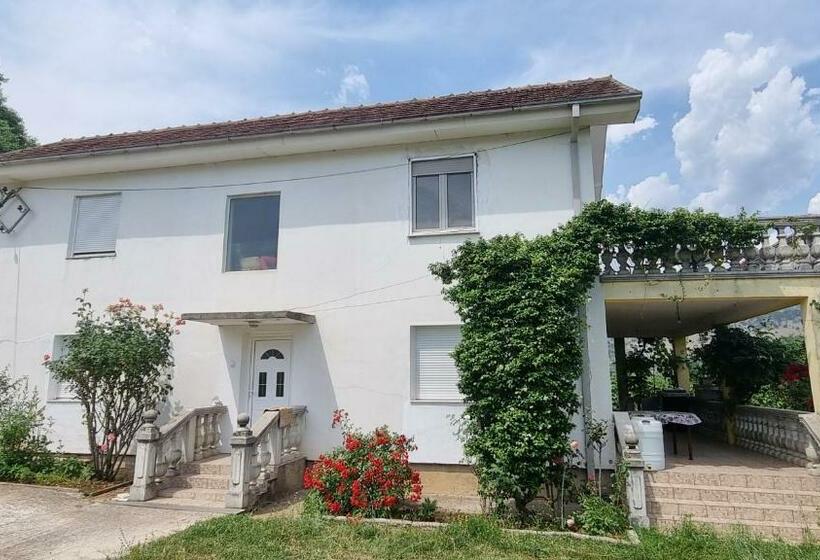 Imanje Pavlicic   Vila Jovanka