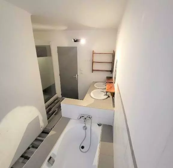 Maison 3 Chambres Avec Piscine Couverte