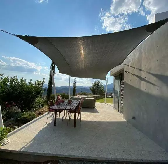Luxury Villa Pluto Stunning Mountain Views