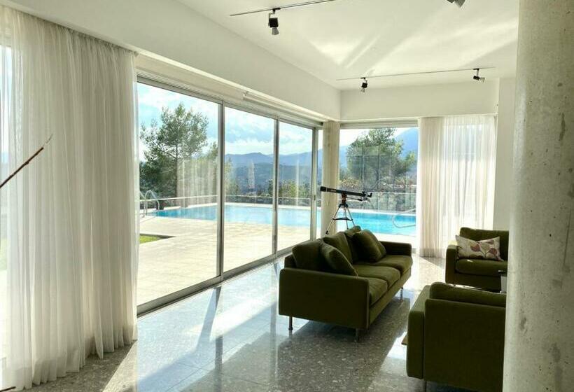 Luxury Villa Pluto Stunning Mountain Views