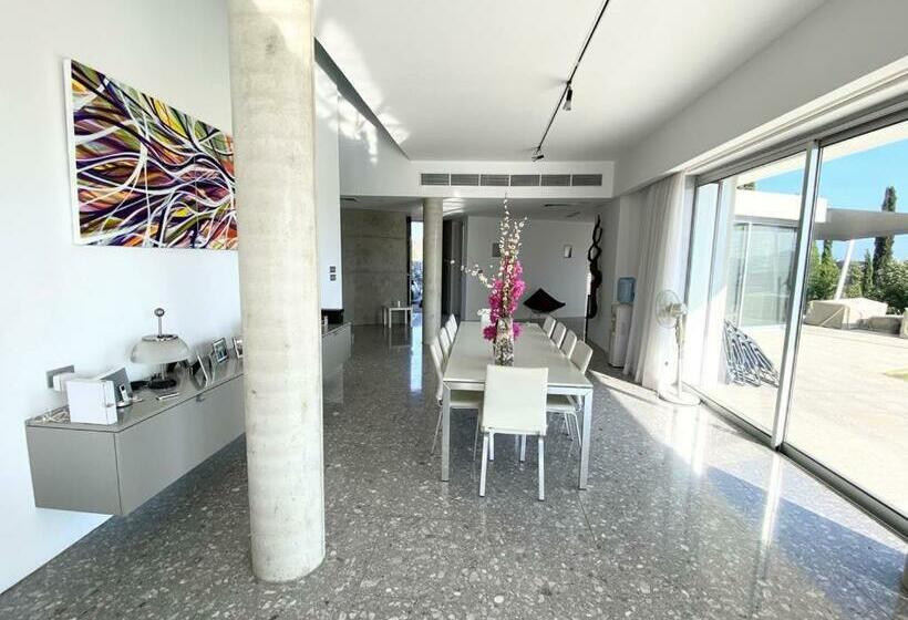 Luxury Villa Pluto Stunning Mountain Views