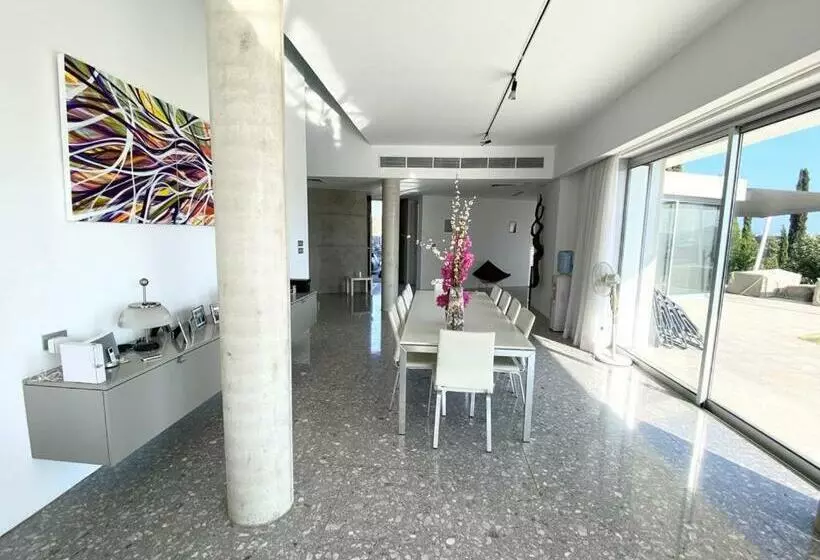 Luxury Villa Pluto Stunning Mountain Views