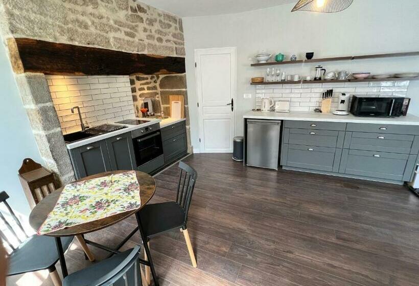 Treignac Place Studio