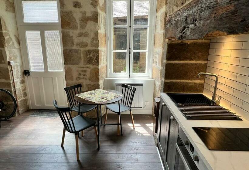 Treignac Place Studio