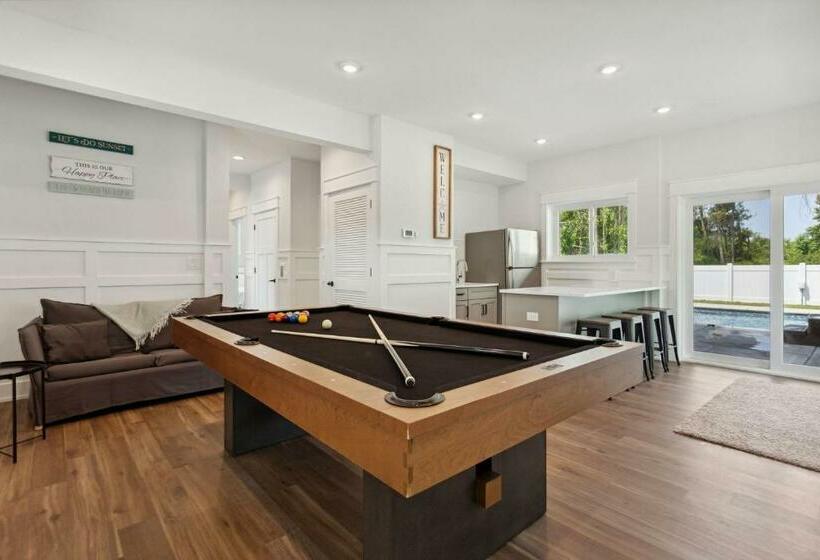 1816 Seaview Estate Soundfront