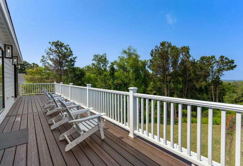 1816 Seaview Estate Soundfront