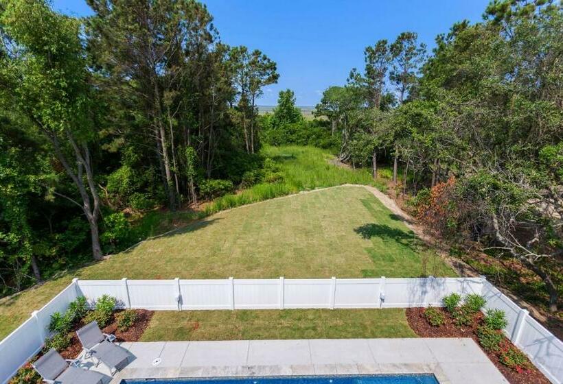 1816 Seaview Estate Soundfront