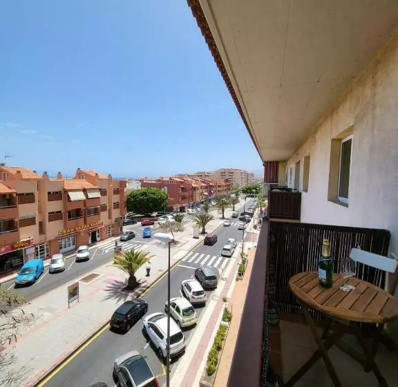 Apartamento Céntrico En Candelaria, Con Piscina