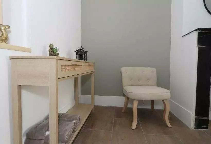 Coeur De Ville, T2 Cosy & élégant Avec Jardin