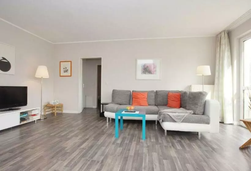 Ferienwohnung 4 Im Strandhaus Lobbe