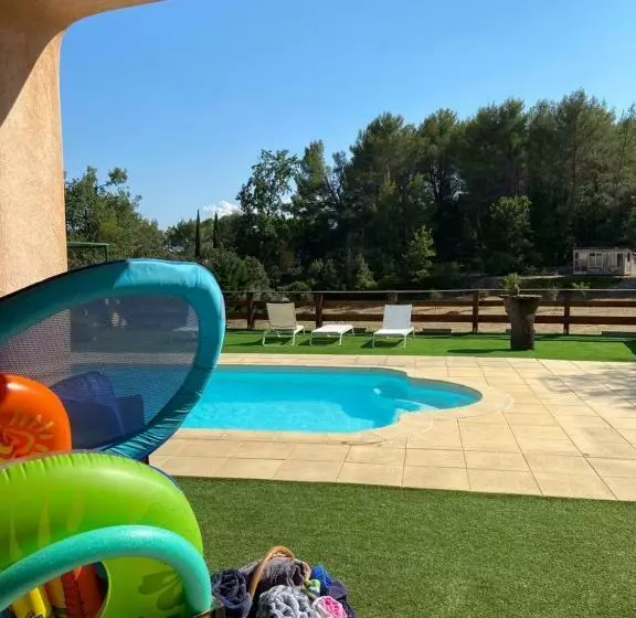 Grande Villa Avec Piscine Sous Les Chênes