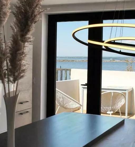 Oasis Cove, Maisons Au Bord De L Eau, Plage De Sète