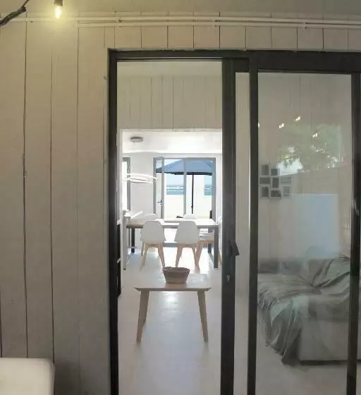 Oasis Cove, Maisons Au Bord De L Eau, Plage De Sète