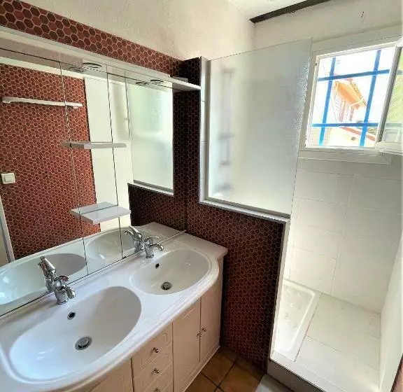 Réf 277 Seignosse Les Bourdaines , à Proximité Immédiate De La Plage, Villa Patio Classée 2 étoiles