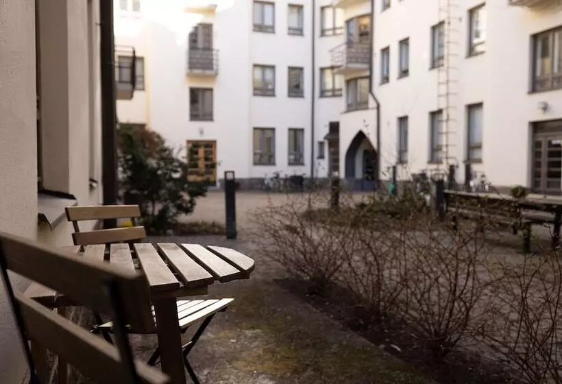 2ndhomes Cozy Courtyard Home With Sauna In Kruununhaka