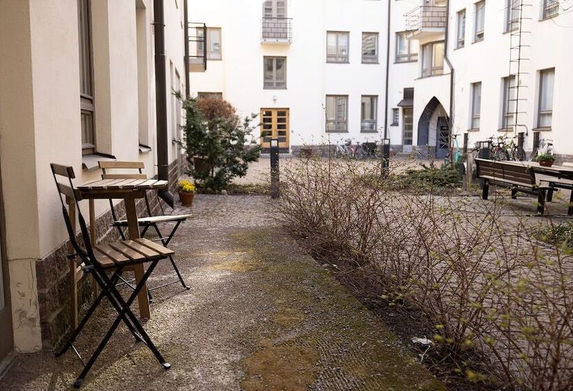 2ndhomes Cozy Courtyard Home With Sauna In Kruununhaka