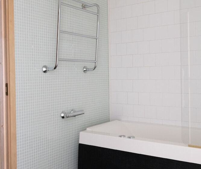 2ndhomes Cozy Courtyard Home With Sauna In Kruununhaka