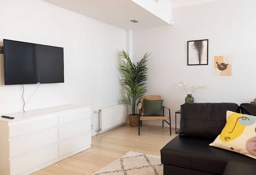 2ndhomes Cozy Courtyard Home With Sauna In Kruununhaka