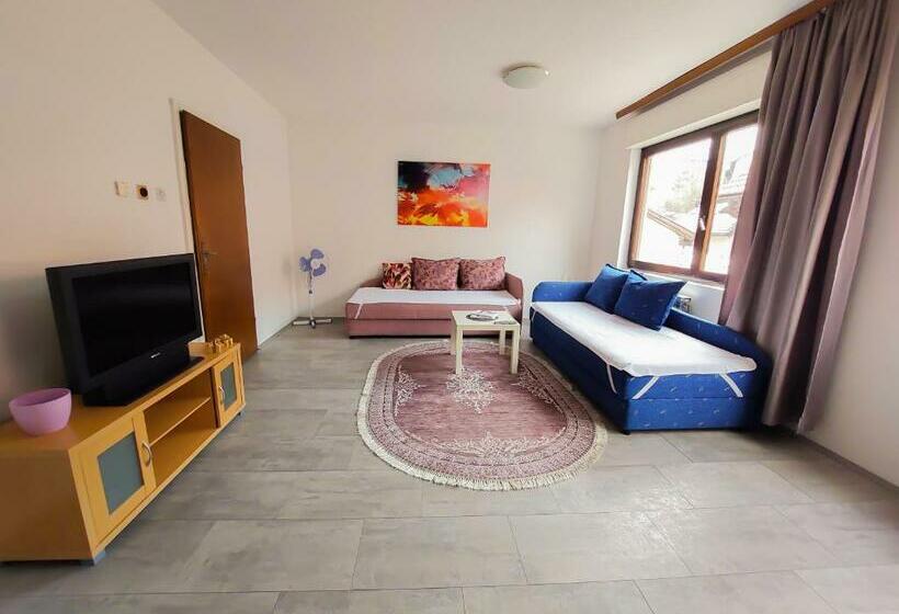 Apartman Emeli, Free Parking