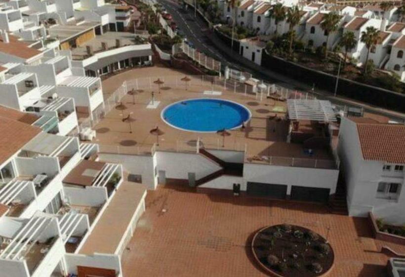 Lovely Duplex   Two Bedroom Community Pool   Near Beach