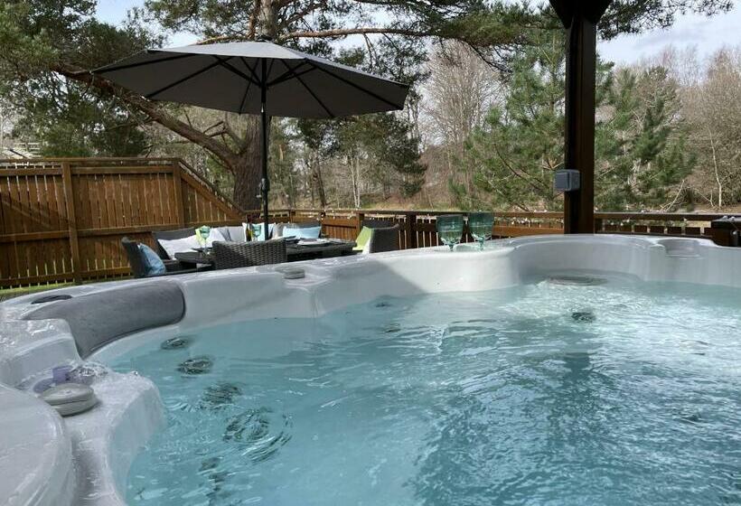 Luxury Riverside Lodge, Blair Atholl