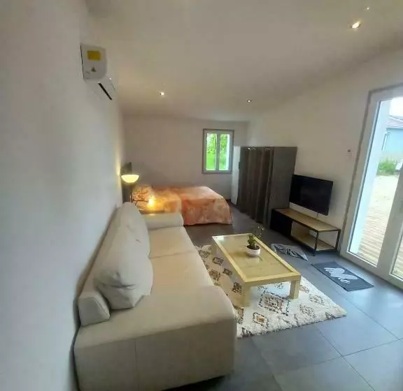 Une Petite Maison Et Sa Prairie