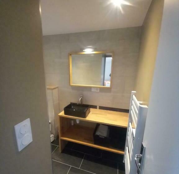 Une Petite Maison Et Sa Prairie