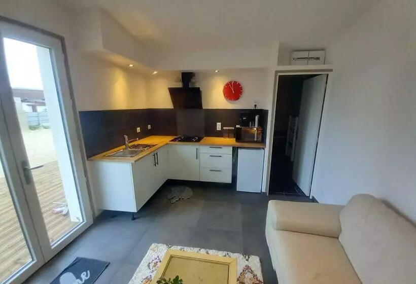 Une Petite Maison Et Sa Prairie