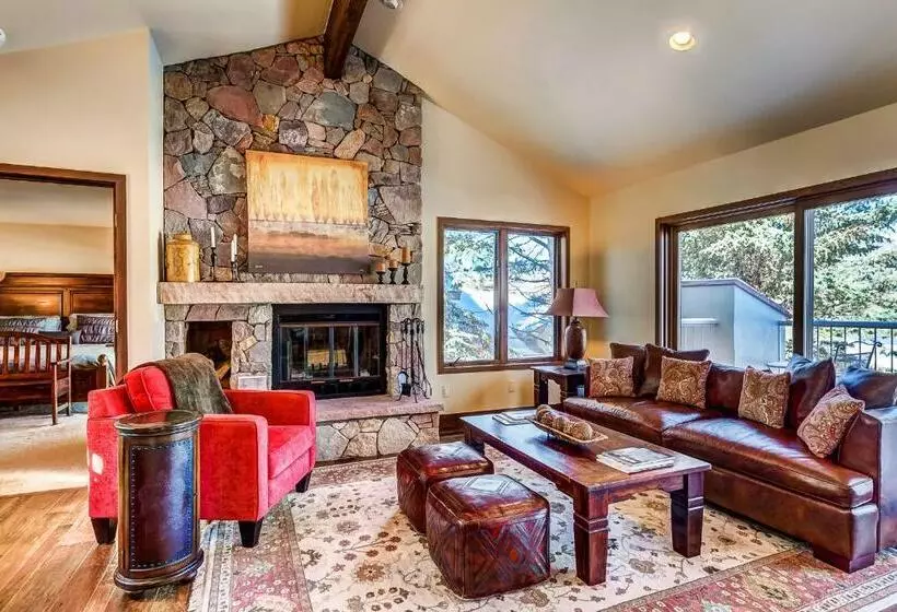 203 Arrowhead Drive
