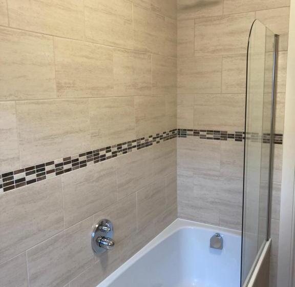 Apartment 8 The Landings