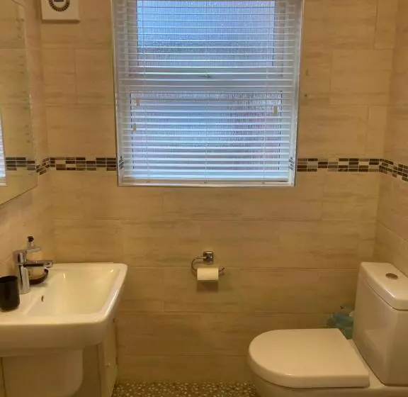 Apartment 8 The Landings