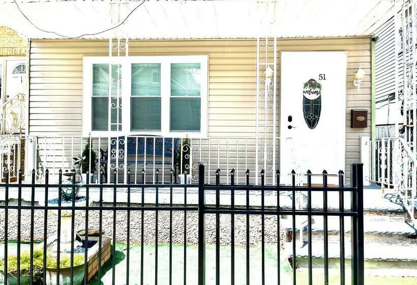 Cozy 1br Apt In Elizabeth 10 Min To Ewr Airport & 30 Min To Nyc