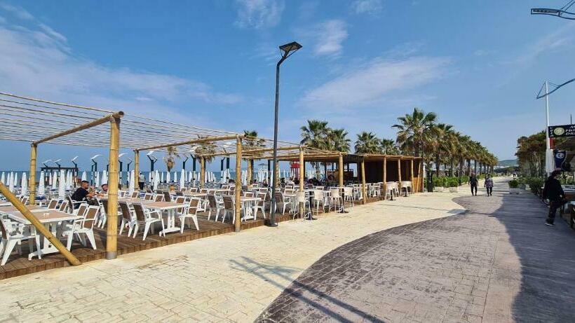 Family Apartment In Golem