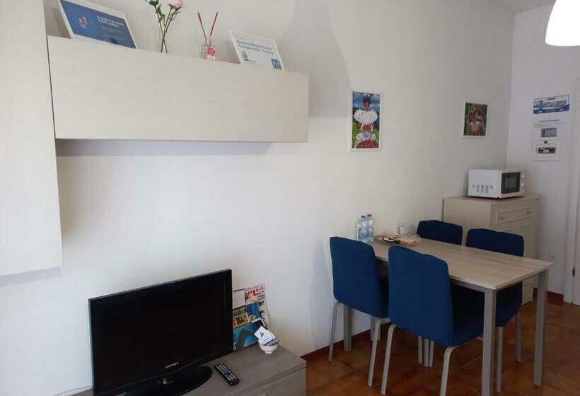 Grazioso Bilocale Caletta Castiglioncello   Tuscany