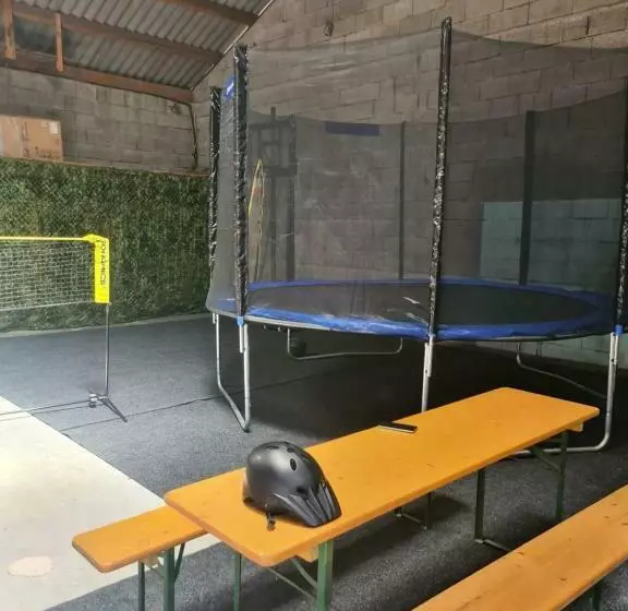 Jutta Deluxe Farmhouse