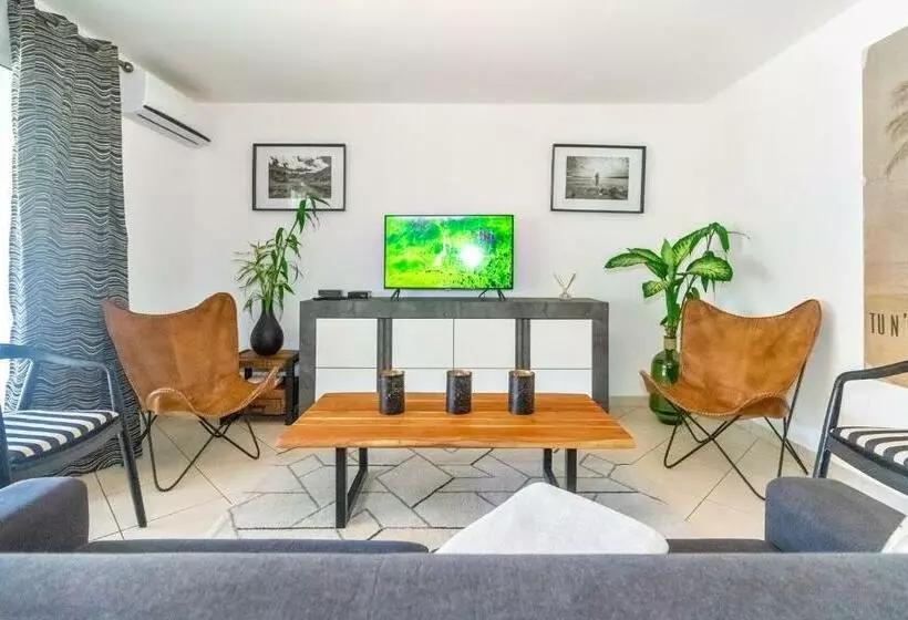 Safari   Apt Rénové Proche Des Roches Noires   Saint Gilles Les Bains