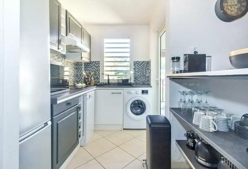 Safari   Apt Rénové Proche Des Roches Noires   Saint Gilles Les Bains