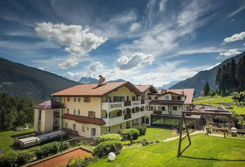Albion Mountain Spa Resort Dolomites