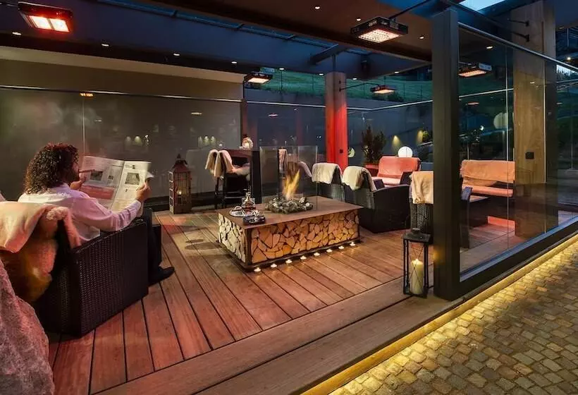 Albion Mountain Spa Resort Dolomites