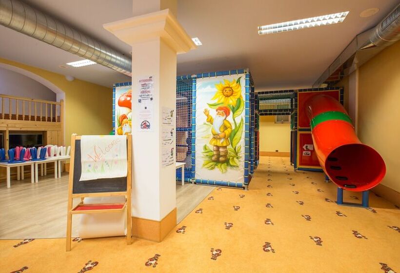 Albion Mountain Spa Resort Dolomites