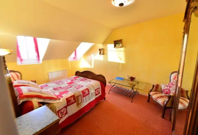 Hotel Au Pied Du Chateau