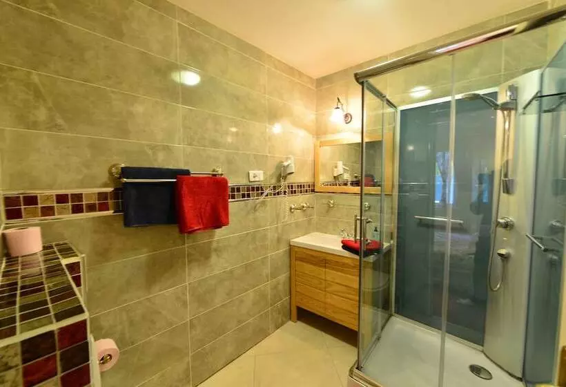 Hotel Au Pied Du Chateau