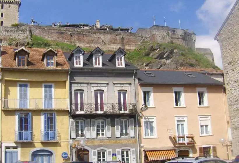 Hotel Au Pied Du Chateau