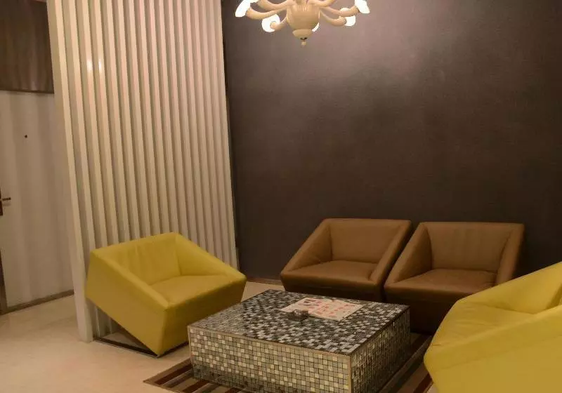 Hotel Welcome Inn Luohu