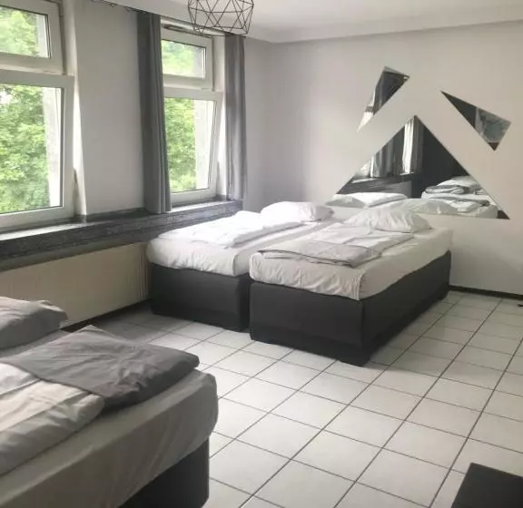 ペンション Mm King