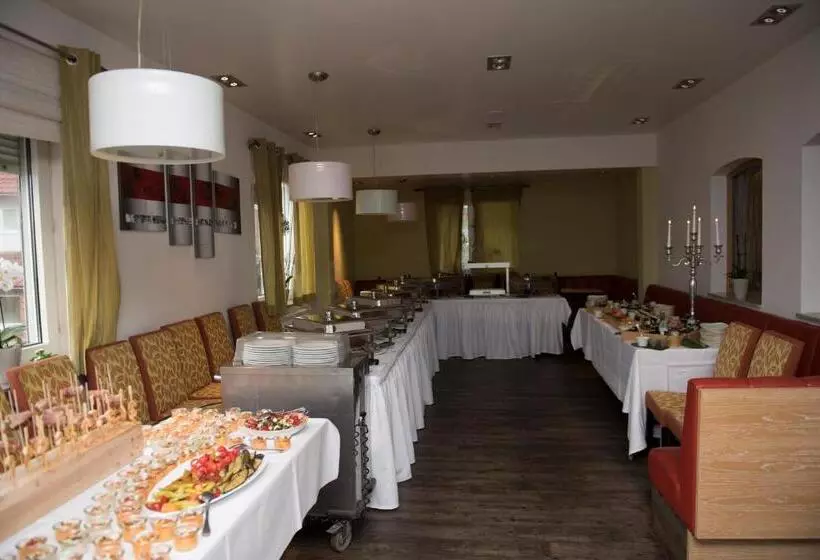 פנסיון Rhönblick Landhotel Restaurant Countrypub