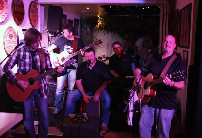 פנסיון Rhönblick Landhotel Restaurant Countrypub